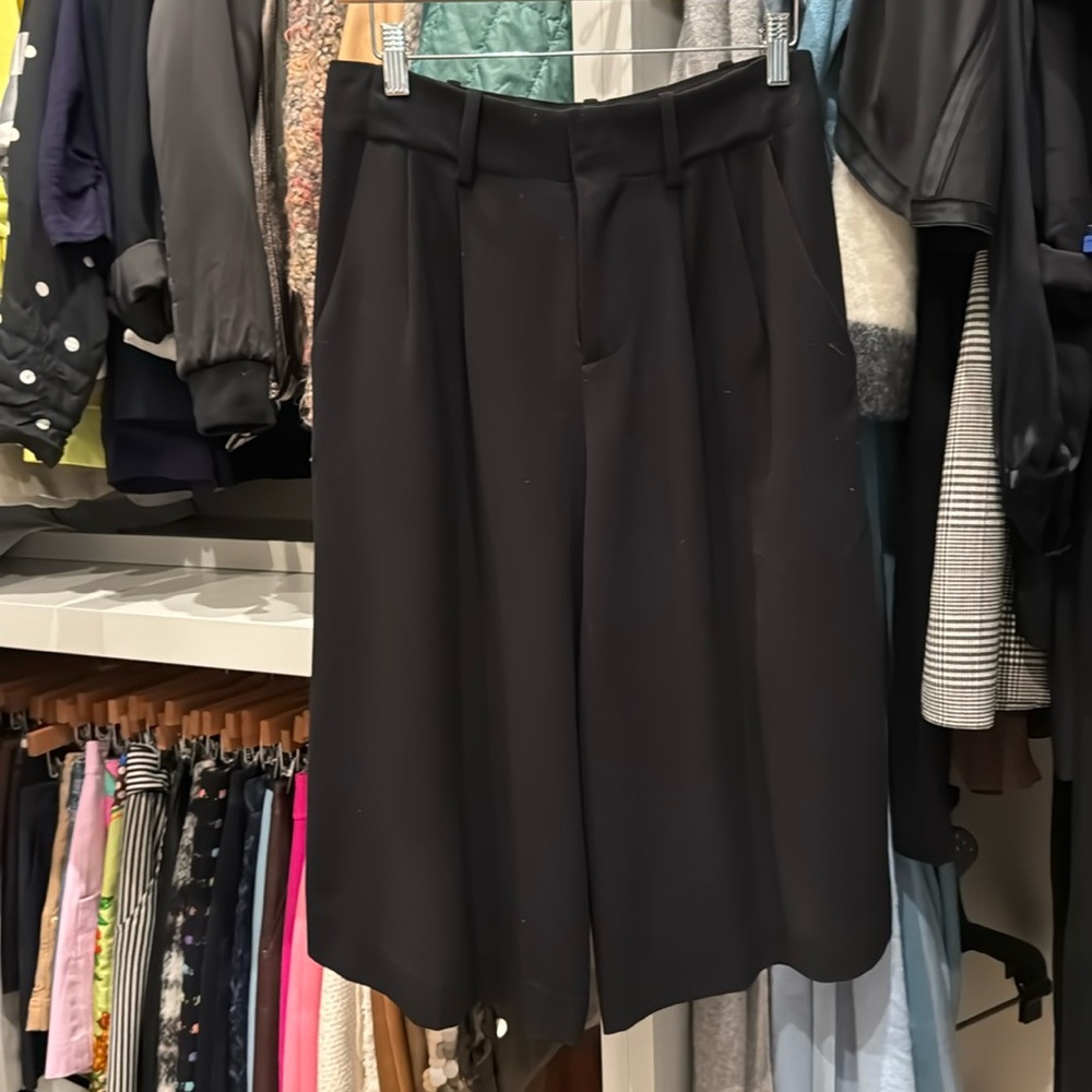 Alice & Olivia black culotte pant size 6